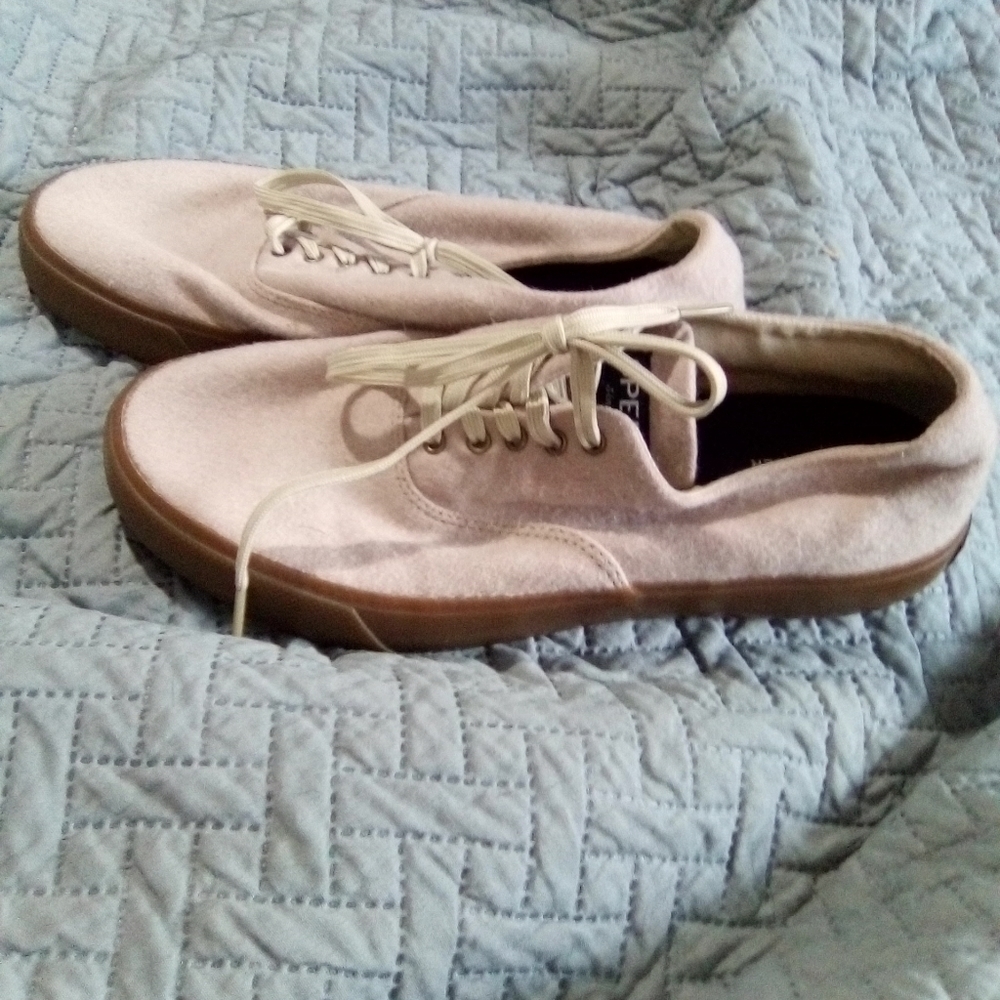 SPERRY men's tan boat shoes. Size 8. - Picture 6 of 6